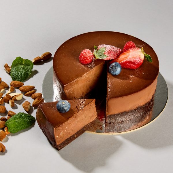Tort raw vegan, fara gluten, gluten-free, cu migdale, fara zahar adaugat, de la House of Cookies